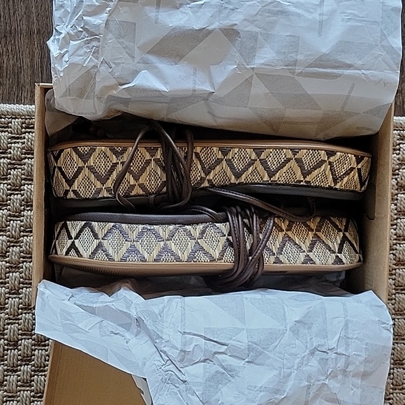 Platform woven lace-up sandals - Picture 5 of 6